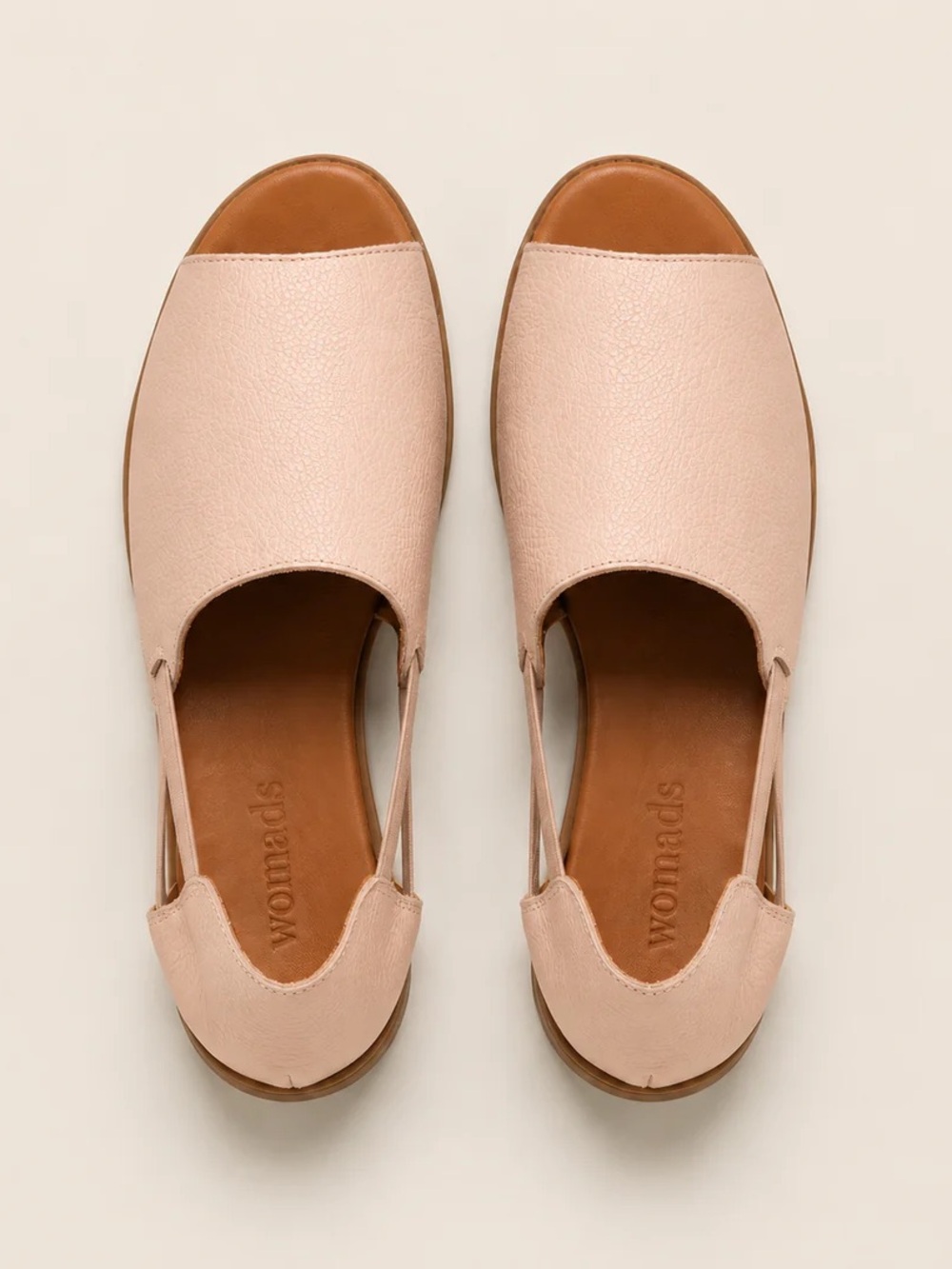 NWT Womads Rose Nude Peep Toe Leather Sandal Flats Size 8